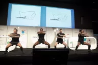 Participants exécutant un haka synchronisé lors d’un atelier MadCityZen. | © MadCityZen